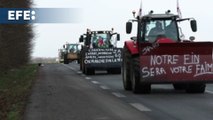 Los agricultores inician su 'asedio' a París, Macron reúne un gabinete de crisis