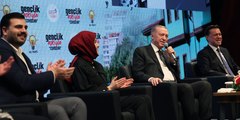 Erdoğan, Eskişehir'de gençlerin sorularını cevapladı: Sorulardaki yorumlar dikkat çekti