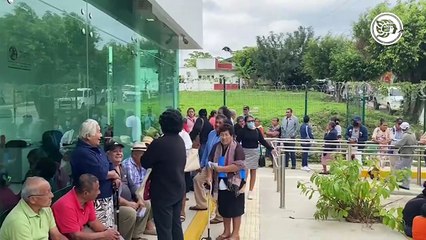 Banco del bienestar en Sayula es saturado por pensionados