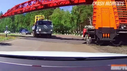Unbelievable Crazy Moments on the Road Compilation! Stupid but Funny Drivers