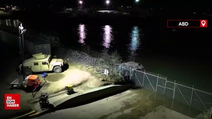 Teksas'ta göçmenler, dikenli telleri aşmaya çalışıyor