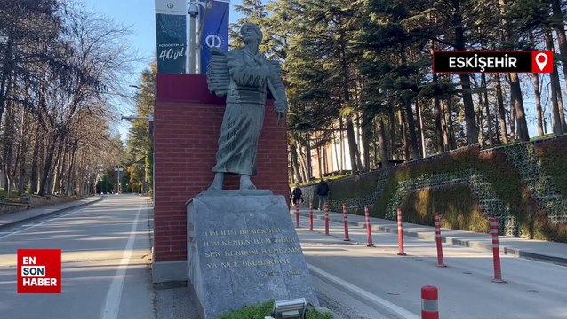 Yunus Emre isminin yazımında bitişik mi ayrı mı tartışması