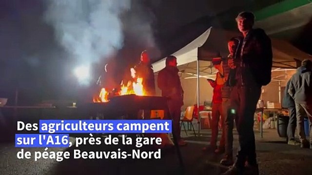France: des agriculteurs campent sur l'A16 près de Beauvais