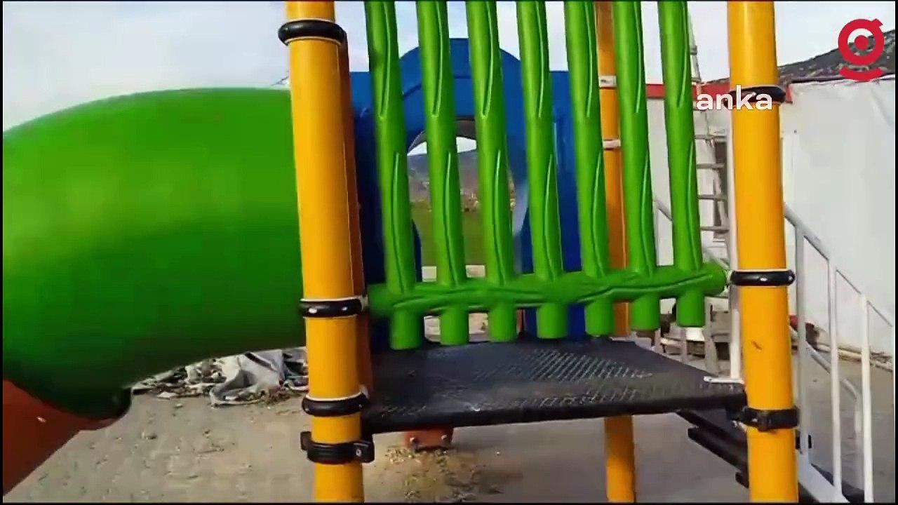 Çadırda yaşayan depremzede: Yağmur yağdığı zaman üstümüze akıyor