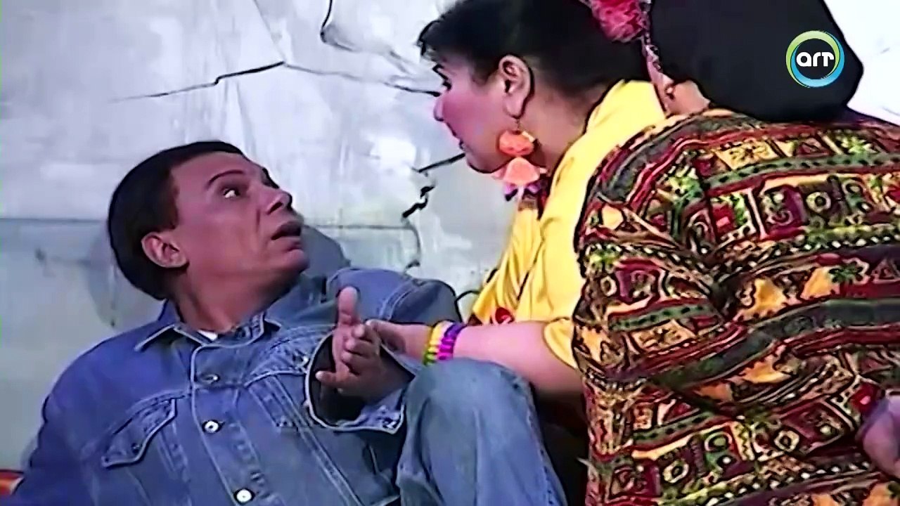 سمسمة وأمها مصرين يدبسوا عادل إمام في الجوازة
