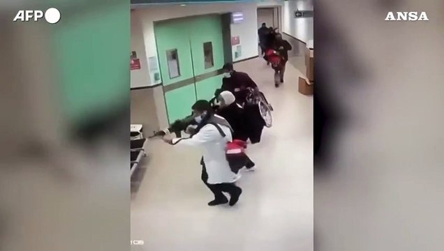 Travestiti da dottori, l'irruzione dei soldati israeliani nell'ospedale di Jenin