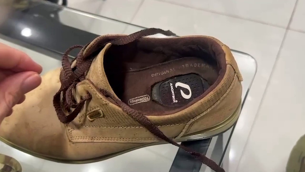 Pedras misteriosas são apreendidas dentro de sapato