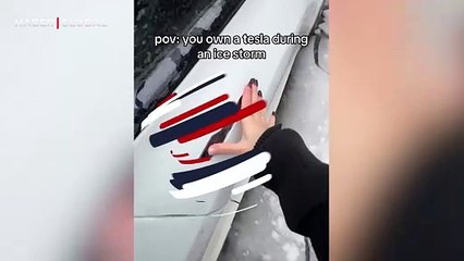 Sahip olduğu Tesla'nın soğuktan donan kapısını paylaştı