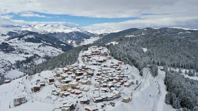 Kümbet Yaylası doğaseverlerin gözde rotaları arasında