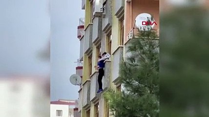 İntihar girişimi böyle bitti... Korku dolu anlar kamerada!