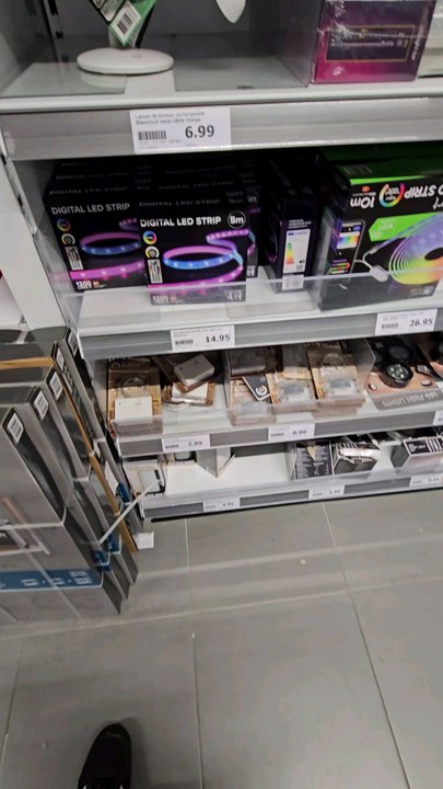 Je teste une lampe  rechargeable led de bureau #essai #teste #magasinaction #action #led #rechargeable #lampe