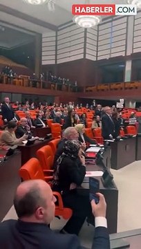 Ak Partili Alpay Özalan Can Atalay kararına tepki gösterenlere engel oldu