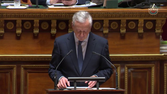 Je suis né en 1989 : Bruno Le Maire lit en simultané le discours de politique générale de Gabriel Attal aux sénateurs