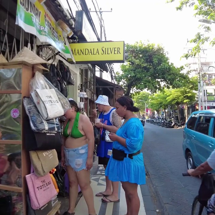 Viral road in Bali Island, Indonesia, see what's going on in this road