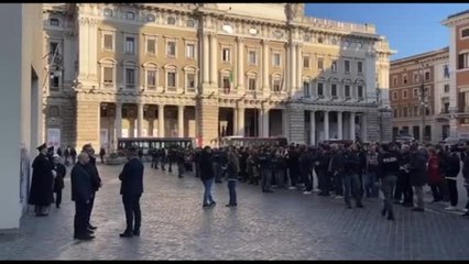 Sinner a Palazzo Chigi da Meloni, tifosi ad attenderlo