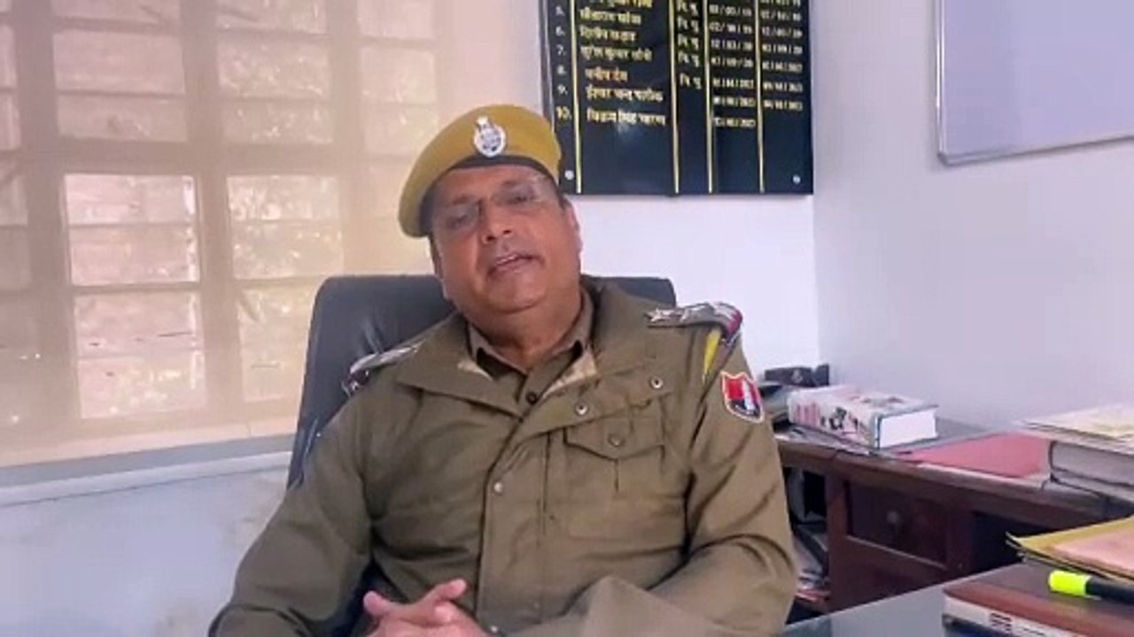 बैंक खाते बेचने के साथ ई-मित्र पर सरकारी मोहरों से दस्तावेज कर रहे थे प्रमाणित