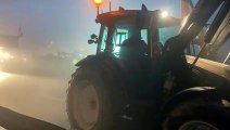 Melegnano, i trattori bloccano la provinciale Binasca