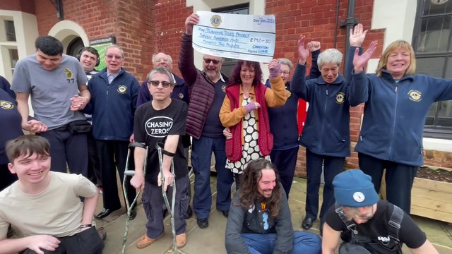 A cheer and cheque for The Turning Tides Project Video by Alan Quick IMG_4633