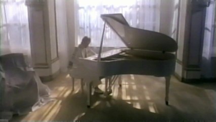 433 sanatçı, grup veya topluluktan biri de Richard Clayderman