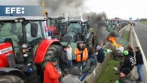 Los agricultores franceses amenazan con una larga protesta para 