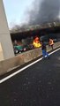 Colère des agriculteurs à Nîmes suite aux annonces de Gabriel Attal. Un important incendie a été allumé sur l'autoroute A9. Intervention des gendarmes en cours.