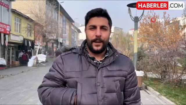 Ağrı'da dev buz sarkıtları oluştu