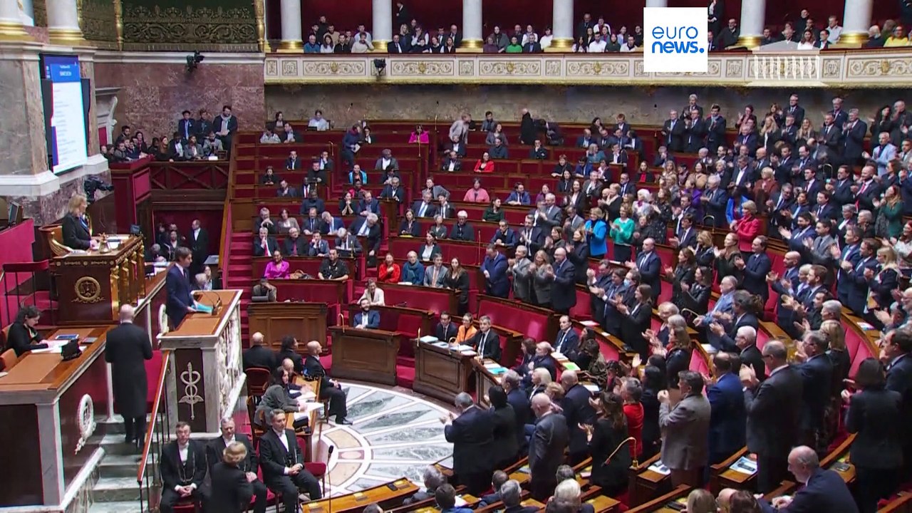 France : les agriculteurs resserrent l'étau sur Paris