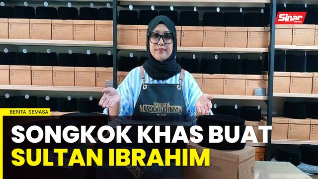 'Bagaikan mimpi Tuanku gayakan songkok rekaan saya' BERITA SEMASA 31 JANUARI 2024 Pereka songkok buatan tangan, Nur Dalila Abd Ghani, 43, tidak akan melupakan detik bersejarah apabila songkoknya dikenakan Sultan Ibrahim Sultan Iskandar semasa istiadat K