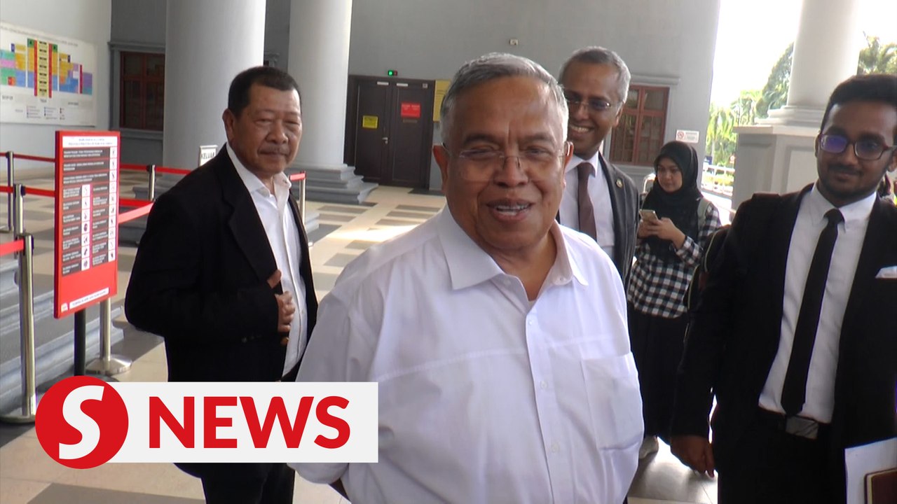 Blogger 'Sang Kelembai' charged with making offensive post on vaccine procurement