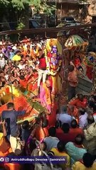 Khar Garment Merchant' Welfare Association' procession_ Sadguru Aniruddha offered shawl, etc to Ram