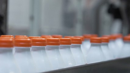 Parmalat lancia una nuova bottiglia in plastica bianca riciclabile