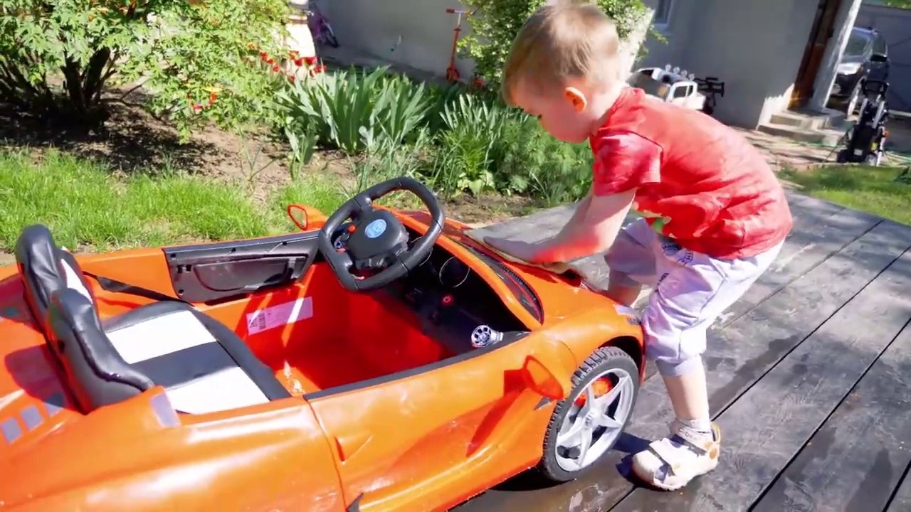 Car Wash Episode - Summer Stories for Kids