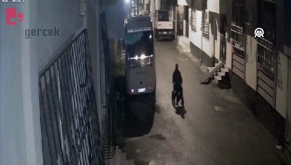 Akülü tekerlekli sandalye çalan zanlı tutuklandı