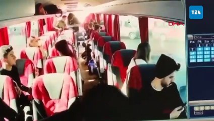 Bayrampaşa Otogarı'nda iki otobüs çarpıştı