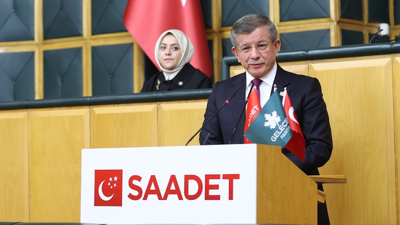 Ahmet Davutoğlu: "Can Atalay meselesi feri bir mesele değildir, süratle bir anayasızlaşmaya gidiyoruz"