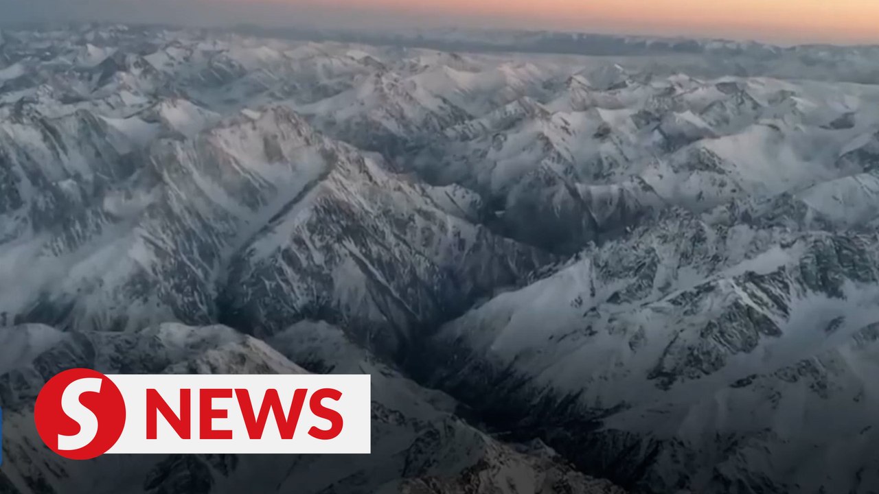 How is highway tunnel constructed above 3,000 meters in China