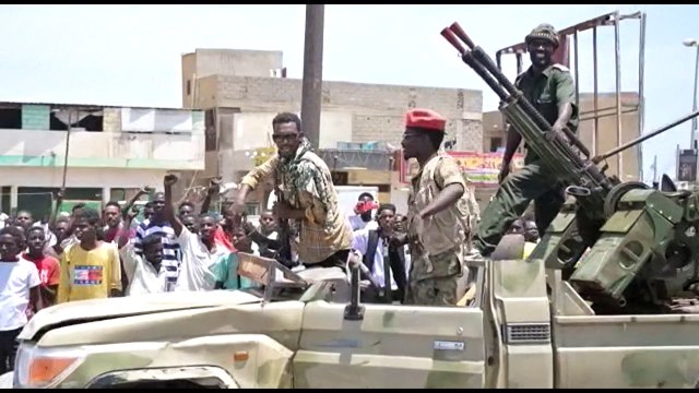 Guerra no Sudão deslocou 'quase 8 milhões' de pessoas