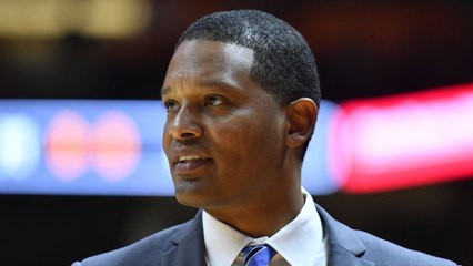 South Carolina Stuns #5 Tennessee on the Road with 63-59 Victory