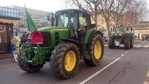 Melegnano, la protesta degli agricoltori: i trattori entrano in citt?