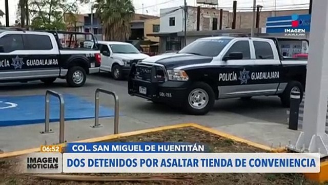 Detienen a dos hombres tras robo con violencia en tienda de conveniencia