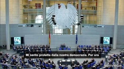 Tải video: Germania, sopravvissuta Shoah: belle le piazze contro estrema destra