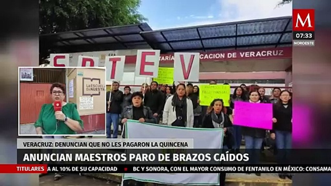 Maestros de Veracruz realizan paro de brazos caídos; no les han pagado