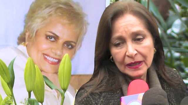 Daniela Romo se quiebra en el último adiós a Tina Galindo