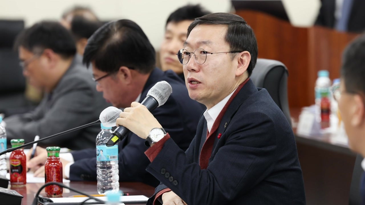 관세청, 지난해 밀수입 등 무역범죄 3조 9천억 원 적발 / YTN