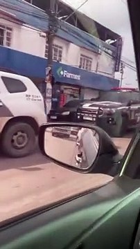 Carro baleado em Vila Velha