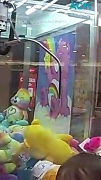 'Top prize': Kid gets himself stuck in a supermarket claw machine