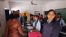 VIDEO : शिक्षा मंत्री मदन दिलावर ने स्टूडेंट्स के सामने ले डाली टीचर की 'क्लास'