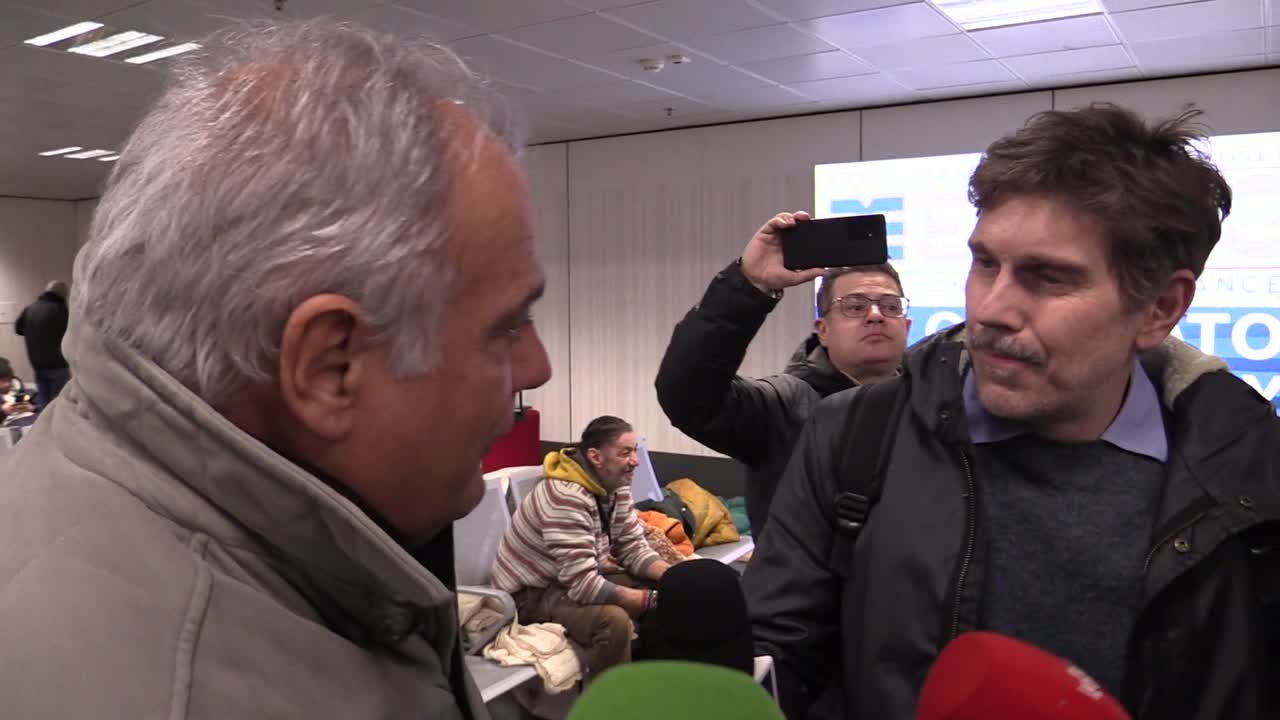 Ilaria Salis, il padre Roberto: "Mia figlia deperita per l'udienza"