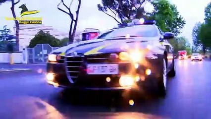 Era diretto in Sicilia con 125 chili di hashish: 46enne arrestato agli imbarcaderi di Villa San Giovanni