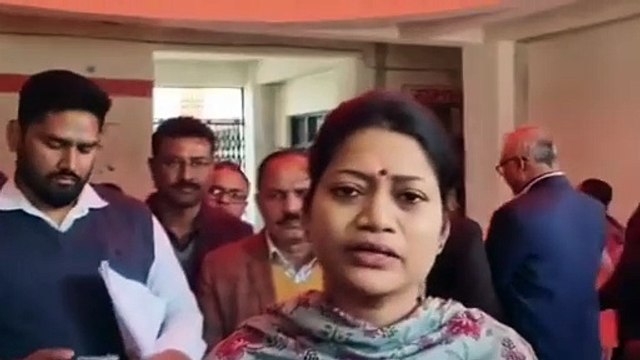 Video: रायबरेली डीएम की बड़ी कार्रवाई, सदर तहसील में इन लोगों की एंट्री बैन
